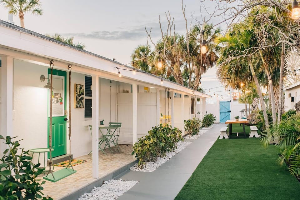 Property building, Facade/entrance, Beach