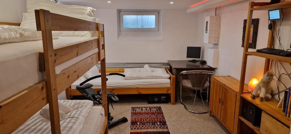 Bed, Photo of the whole room, Bedroom, bunk bed, towels