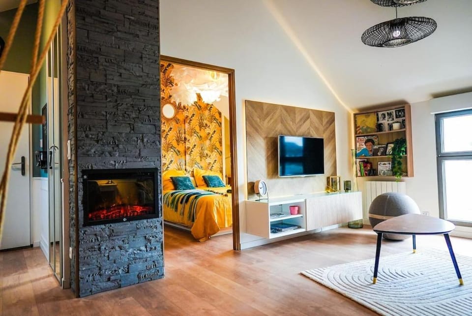 Luxury Marvel Studio - F2 Apartment in Île-de-France