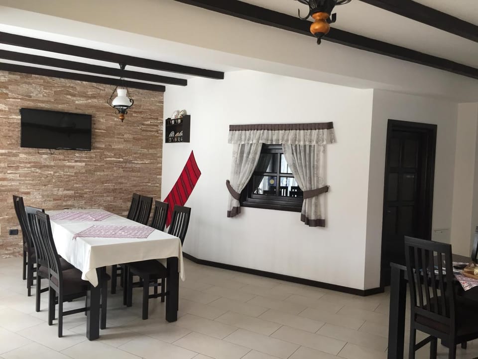 Pensiunea Rustic Bed and Breakfast in Romania