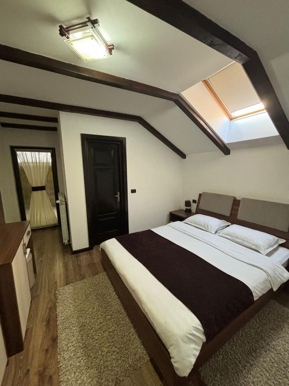 Pensiunea Rustic Bed and Breakfast in Romania