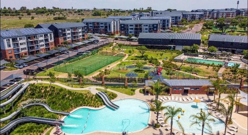 Elegant escape in Midrand Apartment in Sandton
