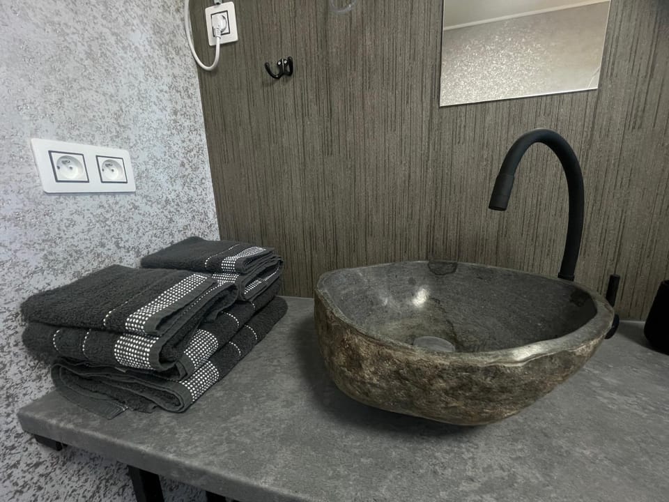 Bathroom, towels