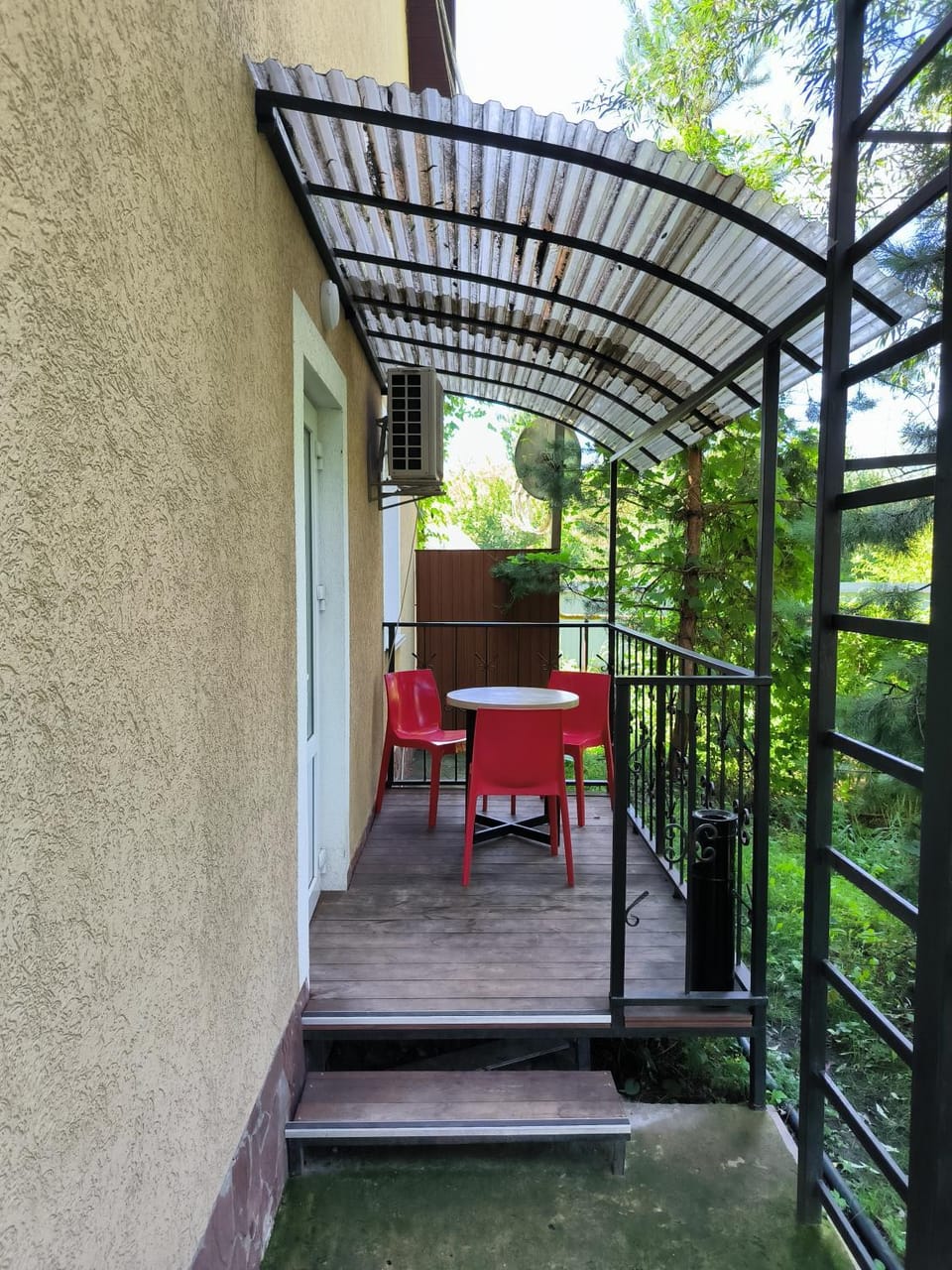 Property building, Day, Balcony/Terrace, Area and facilities