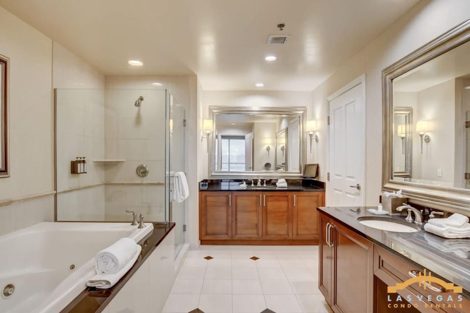 MGM Signature-33-714 Penthouse 1BR w Balcony View House in Las Vegas Strip