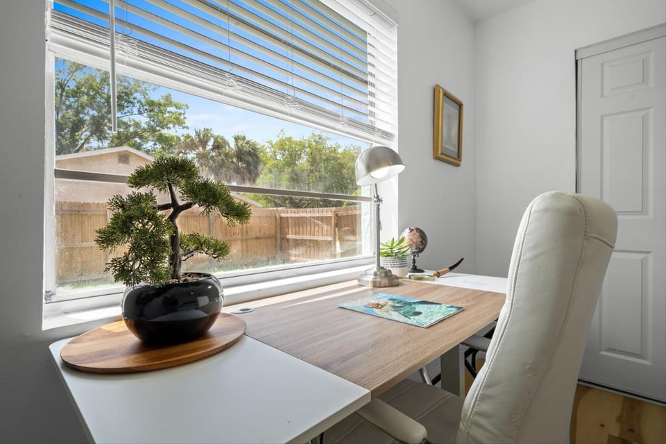 Crystal River Home - Near Scalloping - Pet-Friendly - Patio & Charcoal Grill House in Florida