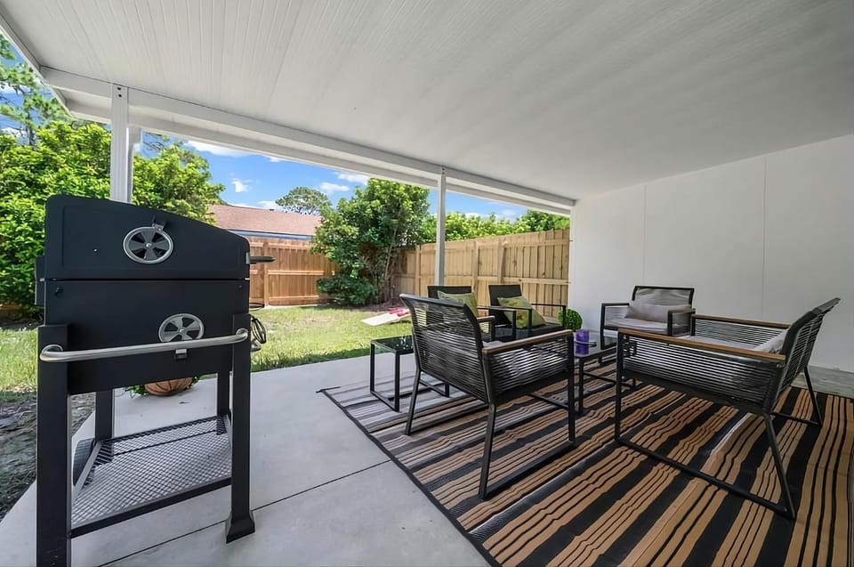 Patio, BBQ facilities, Seating area