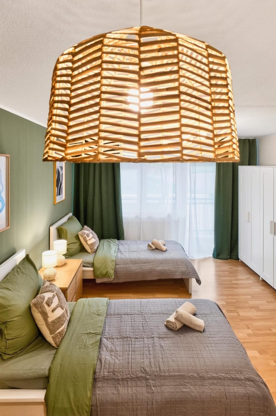 Bed, Photo of the whole room, Bedroom