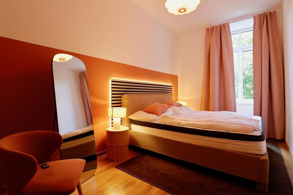Bed, Photo of the whole room, Bedroom