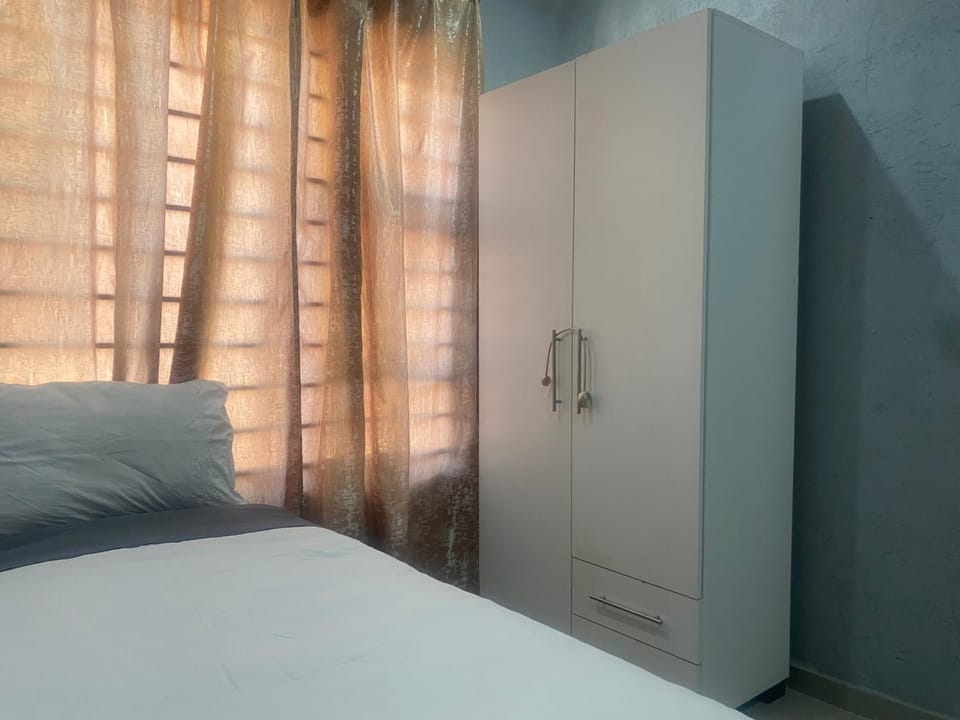 Mbobo Legacy Residence Bed and Breakfast in Pretoria