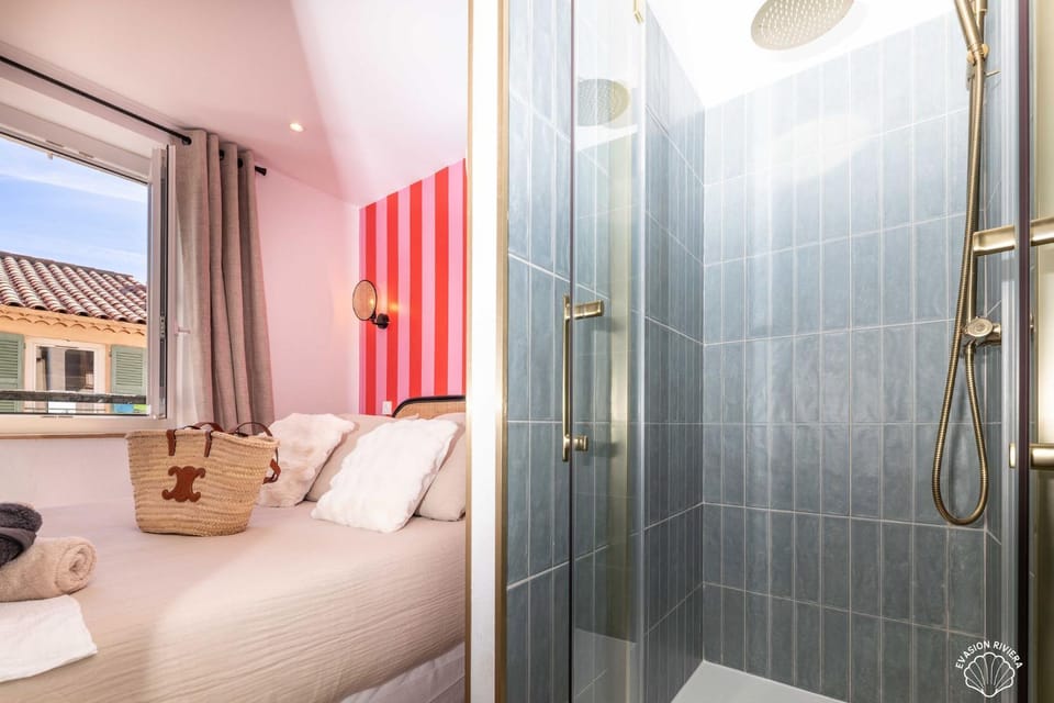 Bathroom, Bedroom