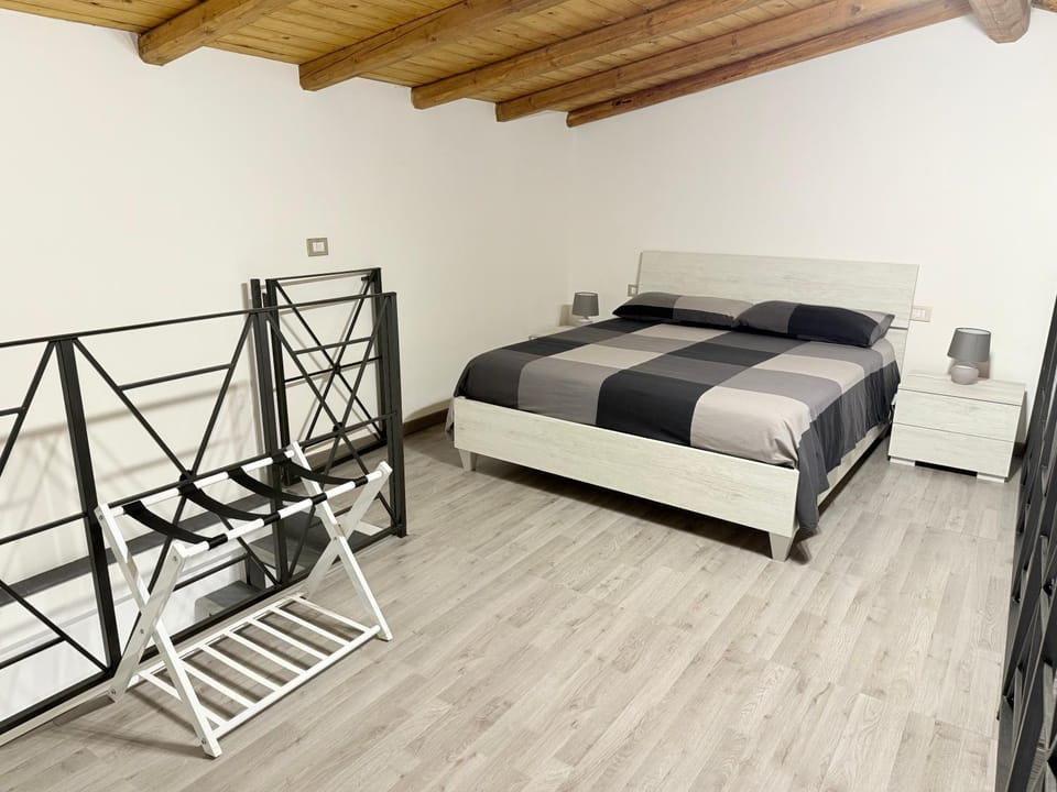 Bed, Photo of the whole room