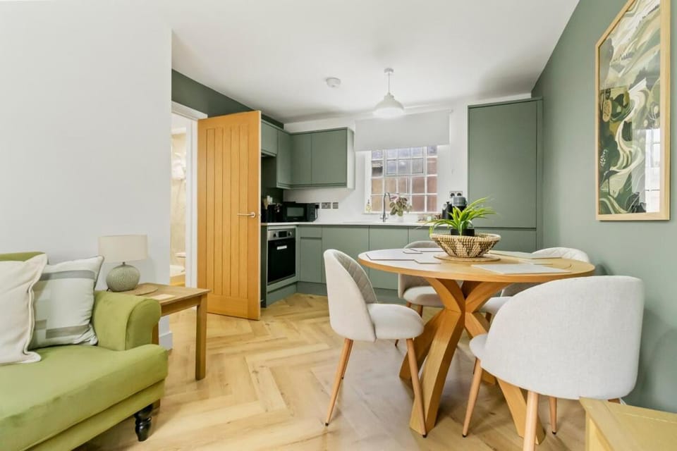 Pear Tree - Stylish City Centre Apartment Apartment in Worcester