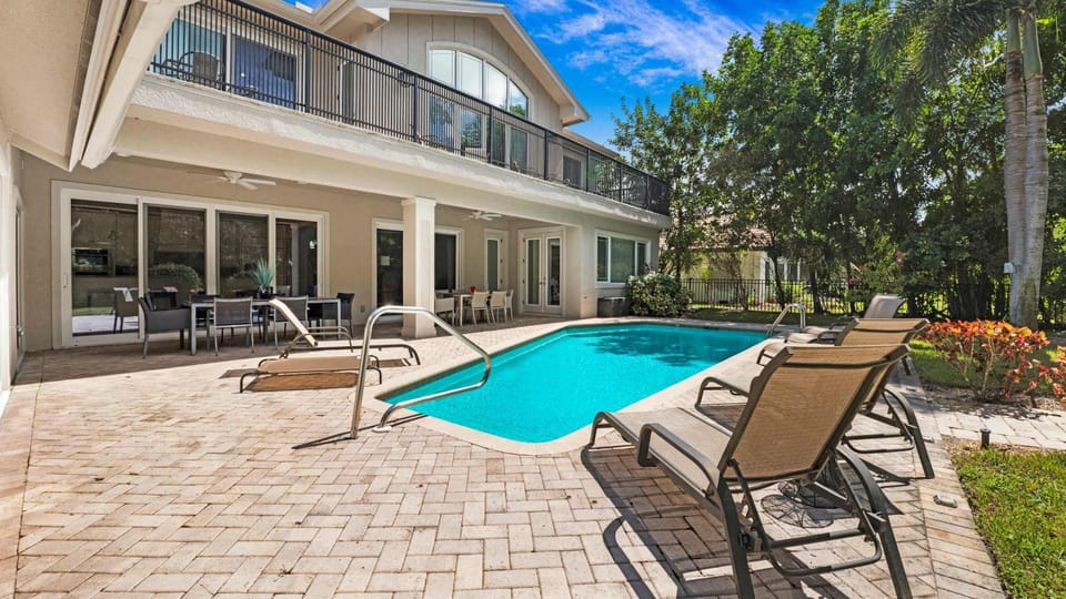 The Palm River House House in North Naples