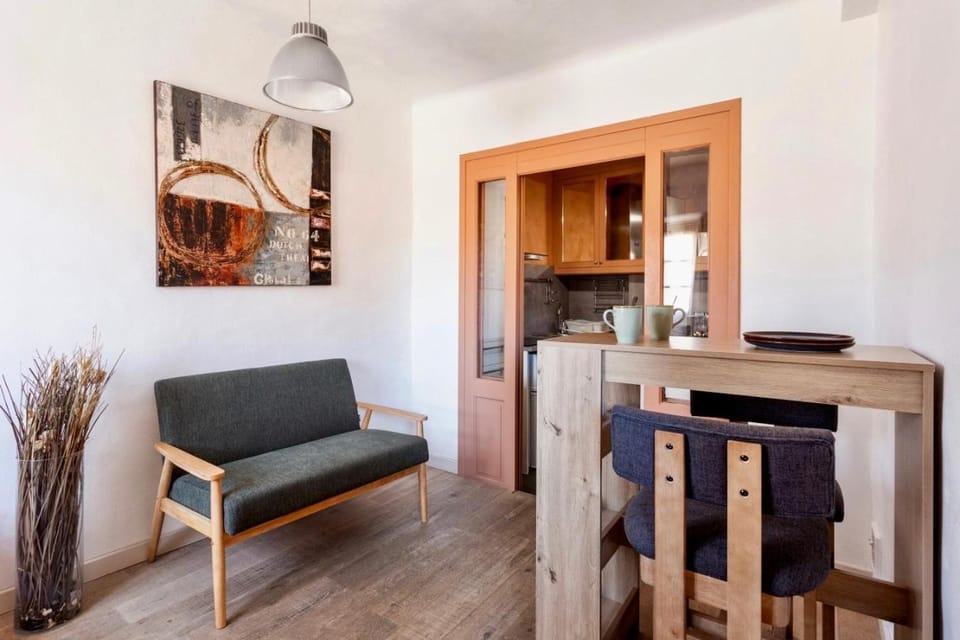 Appartement au coeur du Vieux Nice, Plages & Promenade des Anglais 2min a pied Apartment in Nice