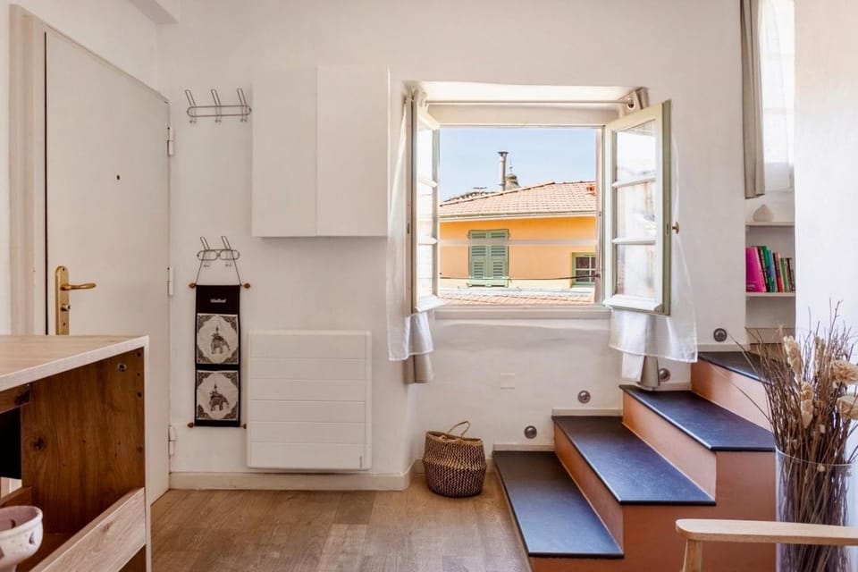 Appartement au coeur du Vieux Nice, Plages & Promenade des Anglais 2min a pied Apartment in Nice