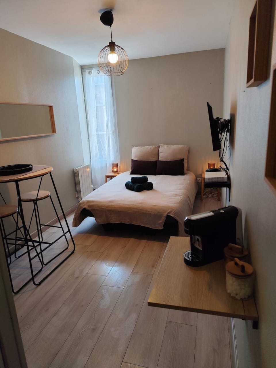 La Bulle de Tours, hyper center, train station in front! Apartment in Tours