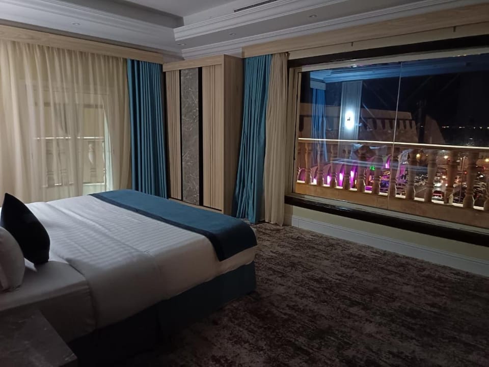 امواج الحمراء للشقق المخدومة2 Apartment hotel in Jeddah