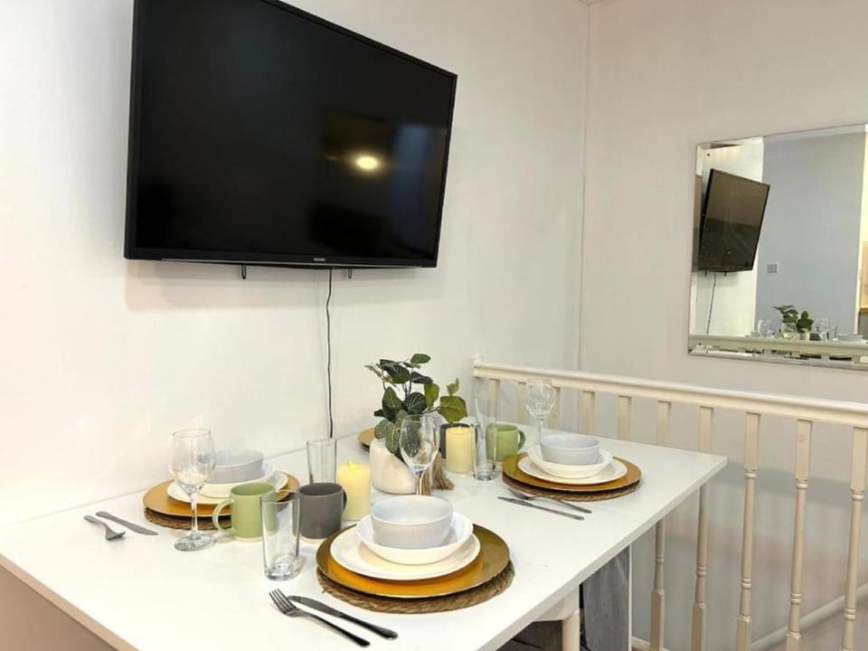 TV and multimedia, Dining area, heating, internet