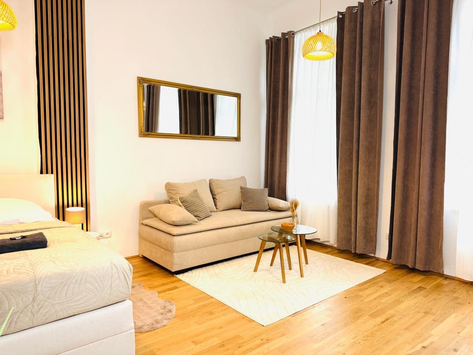 Seating area, Bedroom