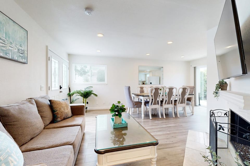 Sunny Days House in Costa Mesa