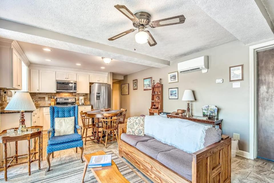 Armstrong Apartment House in Lake Junaluska