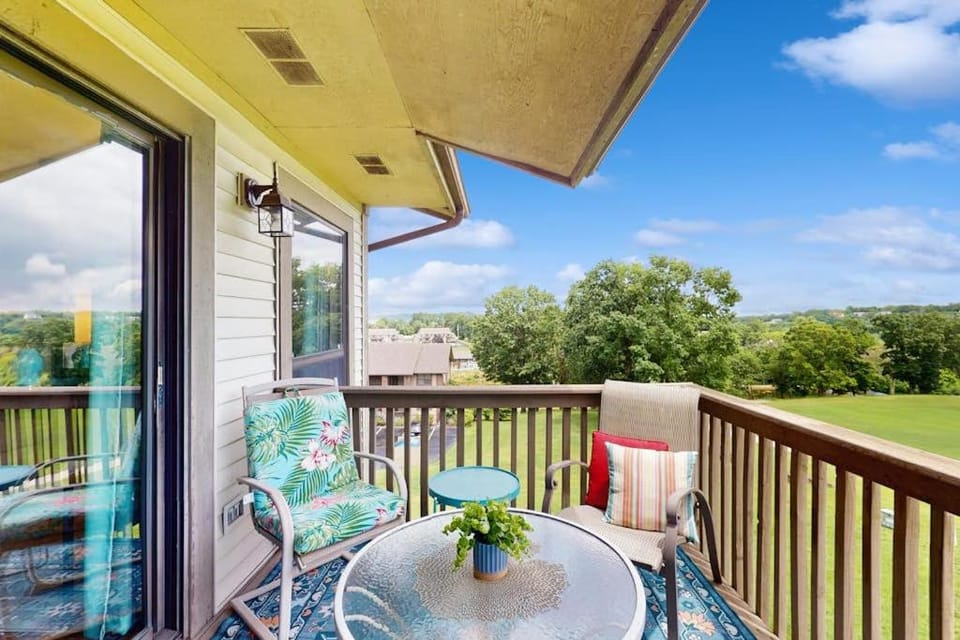 Retreat on the 18th House in Branson