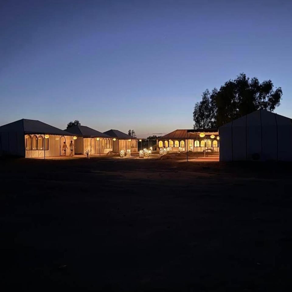 Property building, Restaurant/places to eat, Night, Neighbourhood, Natural landscape
