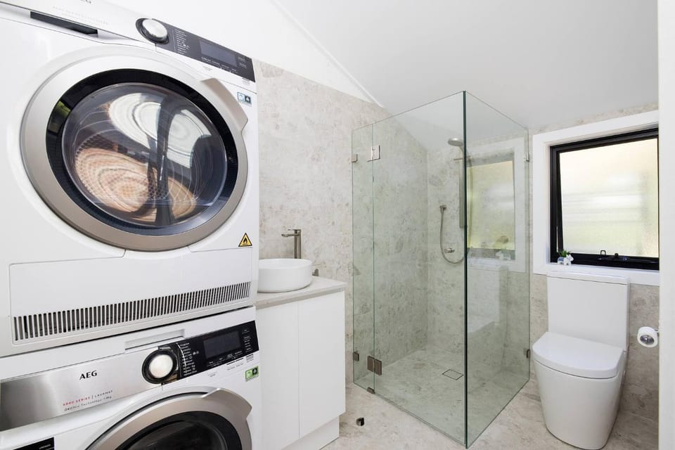 Shower, Toilet, Bathroom, Other, washing machine, dryer