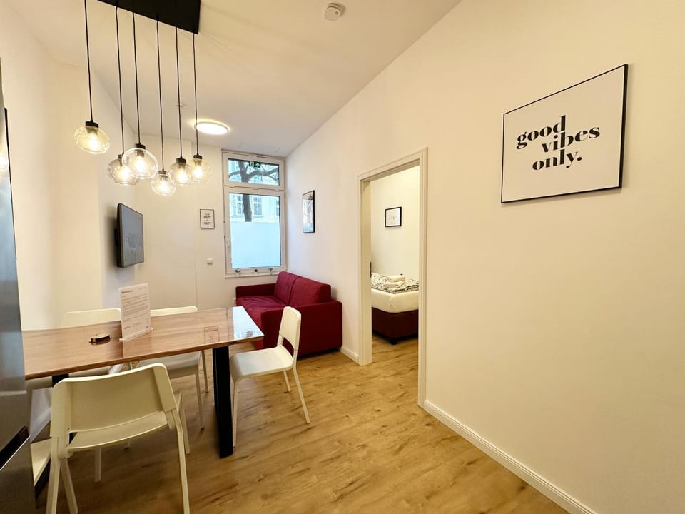 TV and multimedia, Living room, Dining area, air conditioner