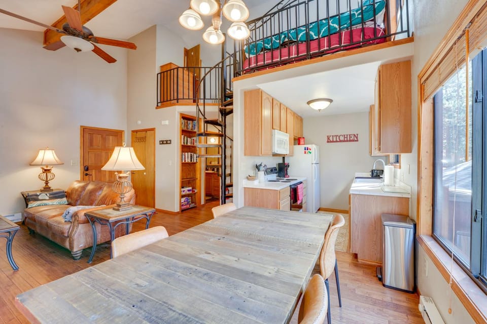 3 Blocks to Angel Fire Resort: Kid-Friendly Condo House in Angel Fire