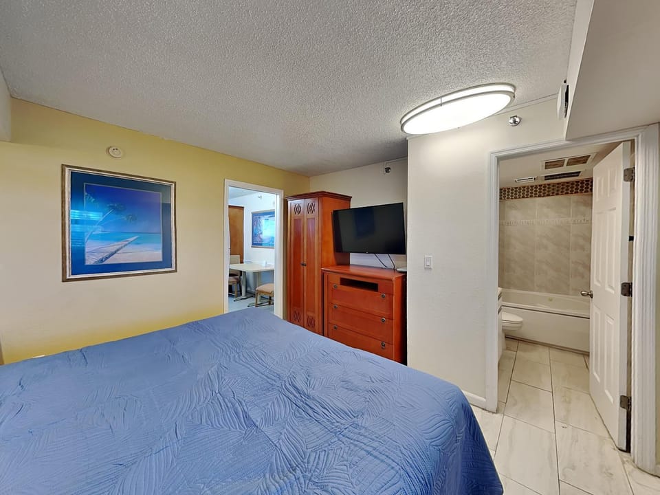 Bed, Day, Bathroom, TV and multimedia, Bedroom, furniture