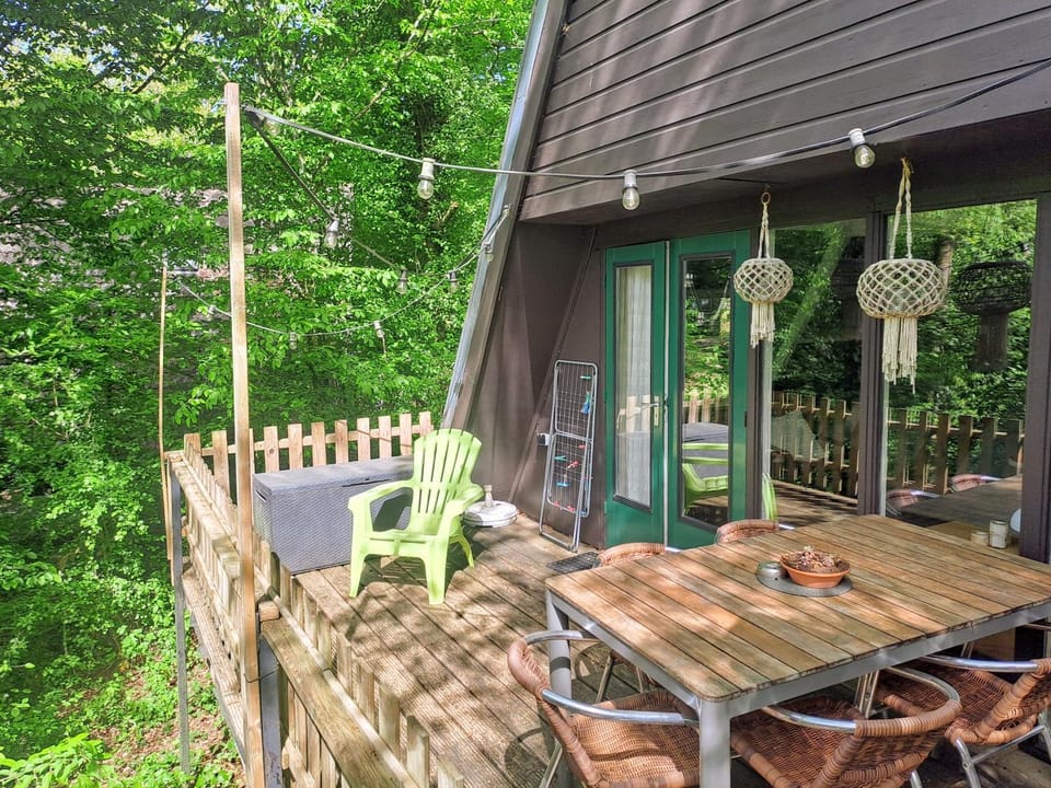 Property building, Balcony/Terrace