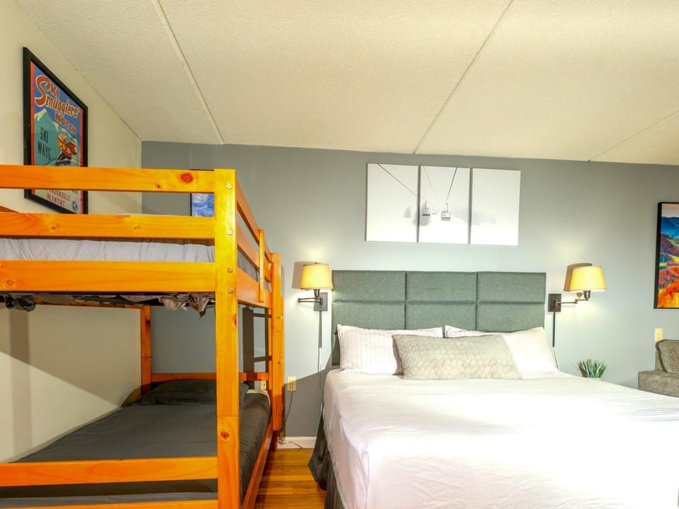 Bed, Bedroom, bunk bed