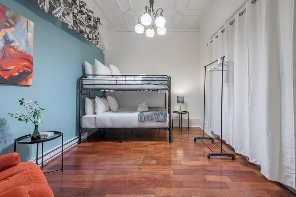 Bed, Photo of the whole room, Bedroom, bunk bed