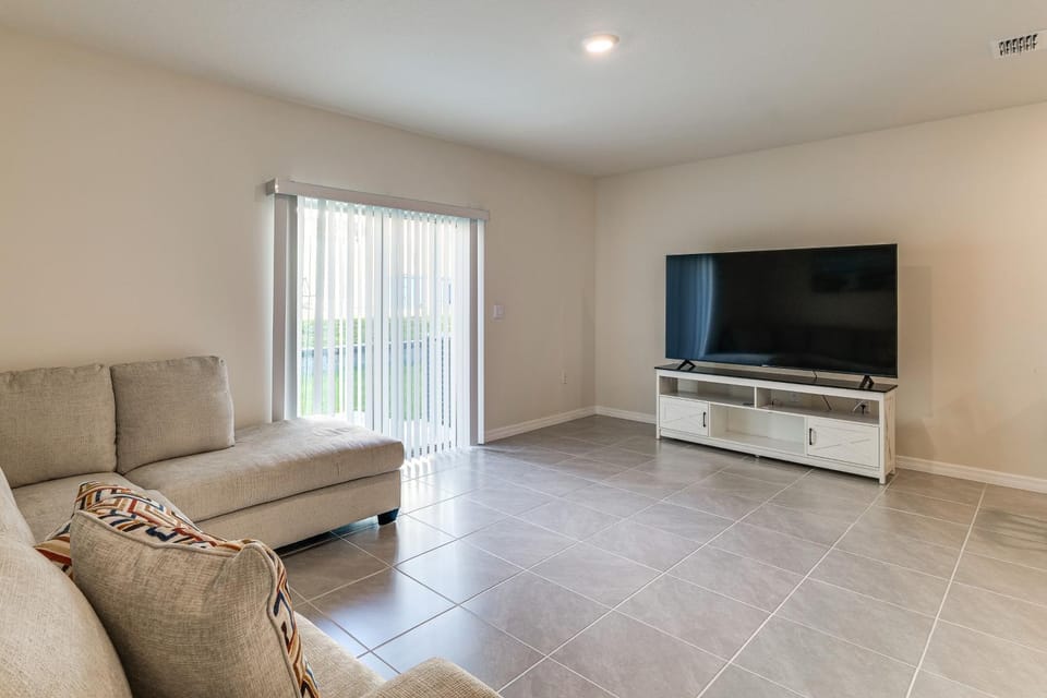 2 Mi to Dtwn: Newly Built Townhome in Davenport House in Davenport