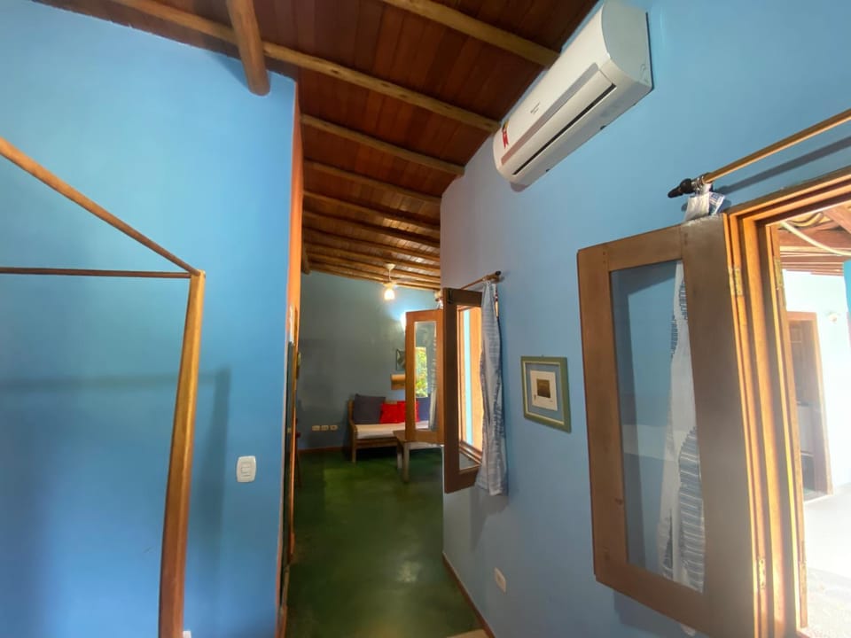Photo of the whole room, air conditioner