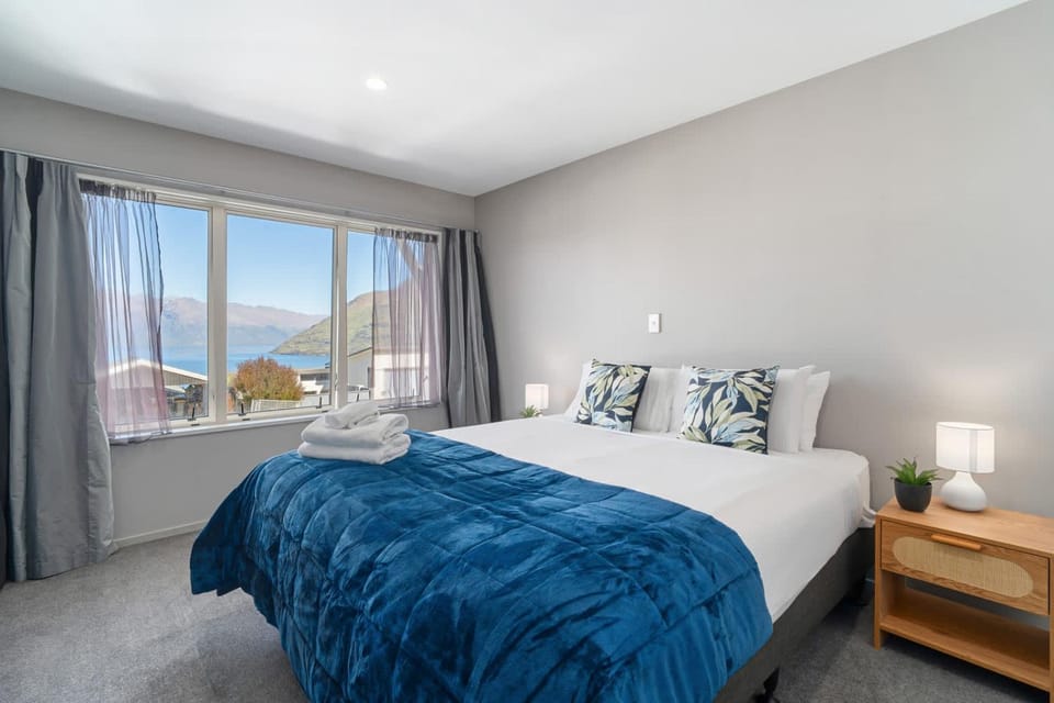 Charming 2 bedroom with fantastic views Apartment in Queenstown
