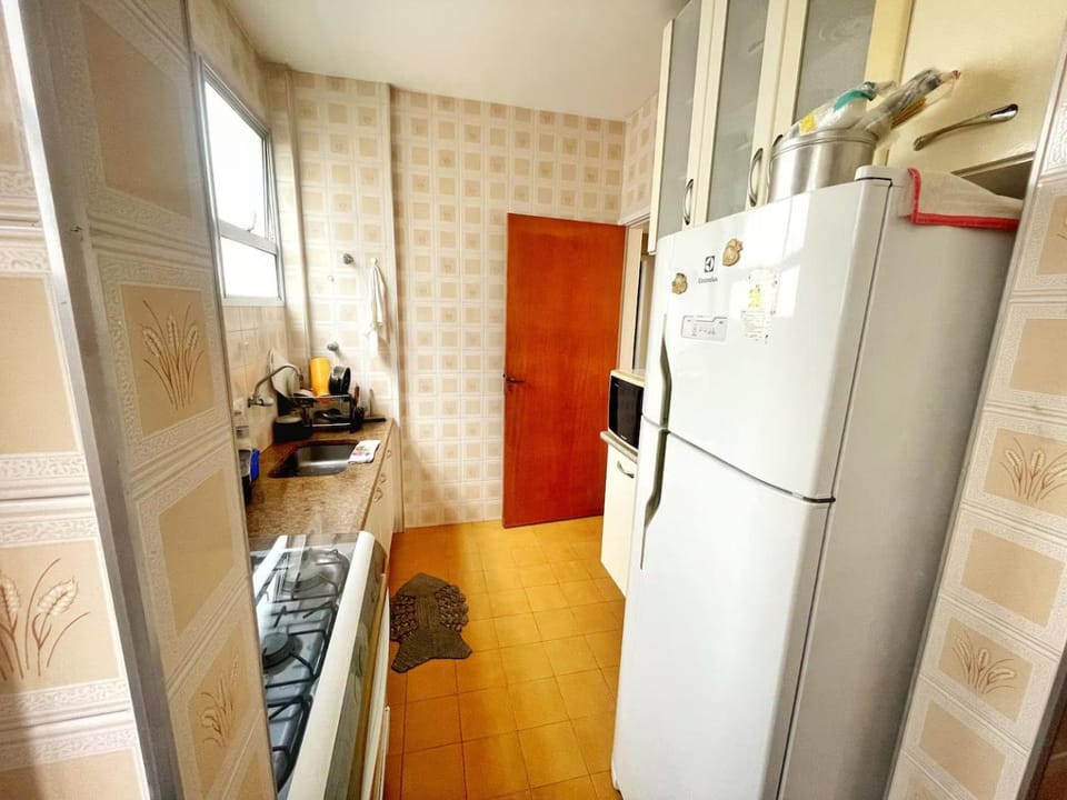 Apartamento 2 Quadras da Praia da Enseada Apartment in State of São Paulo