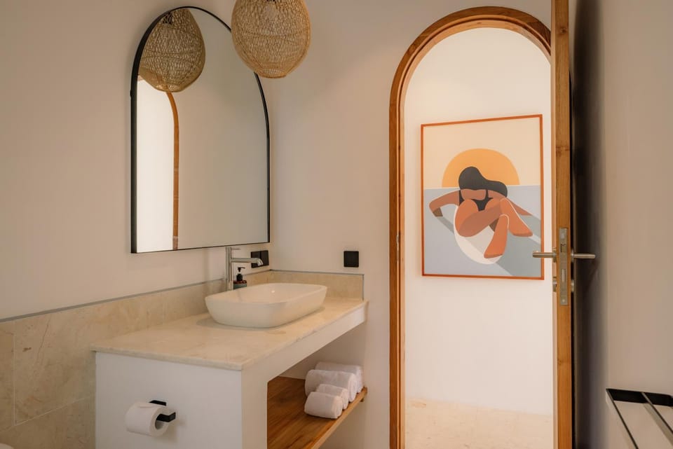 Bathroom, Bath, towels
