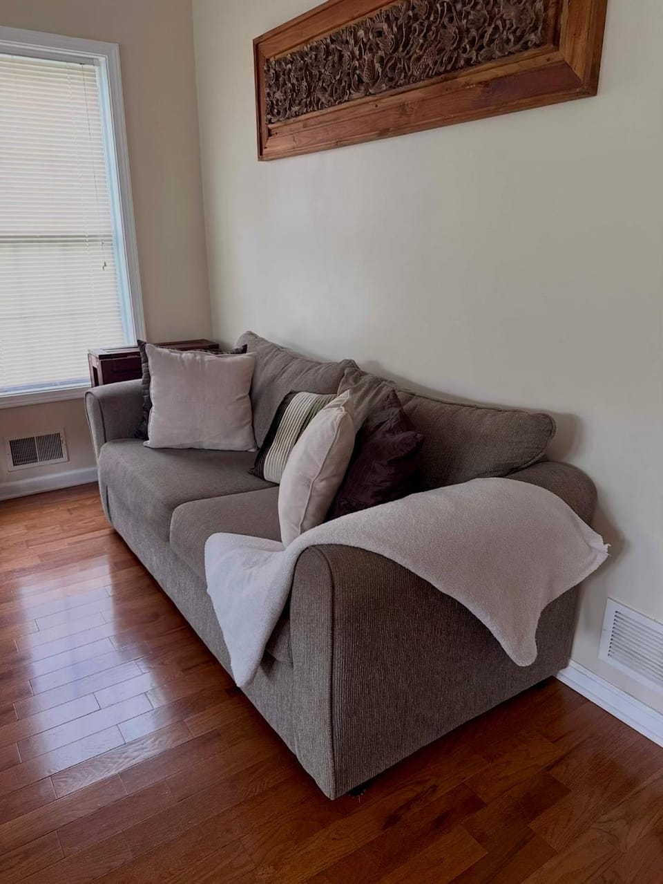 Bed, Living room