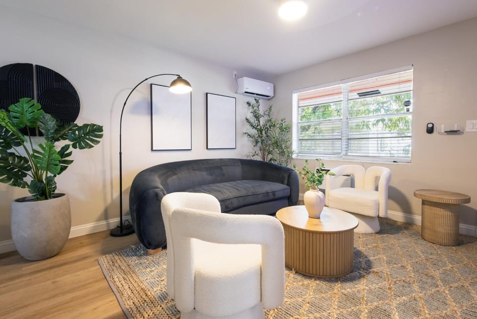 Biva Luxe House in West Palm Beach