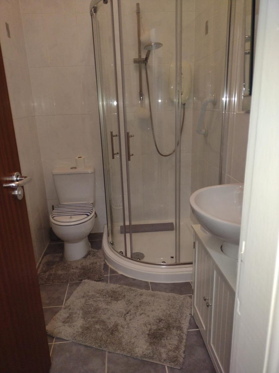 DRIFTWOOD coastal holiday flat - newly refurbished with 2 bedrooms House in England