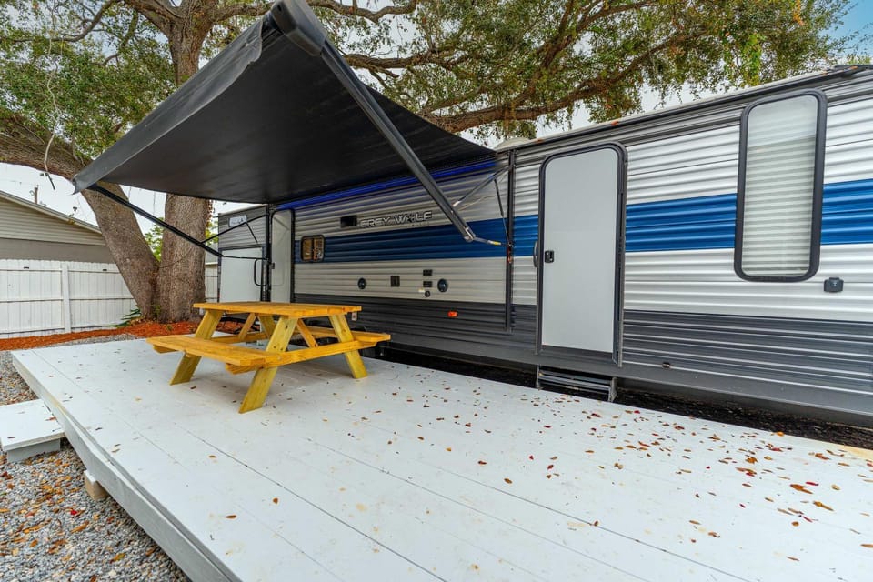 The Backyard Glampground - Camper Fire Pit & Games Campground/ 
RV Resort in Tampa
