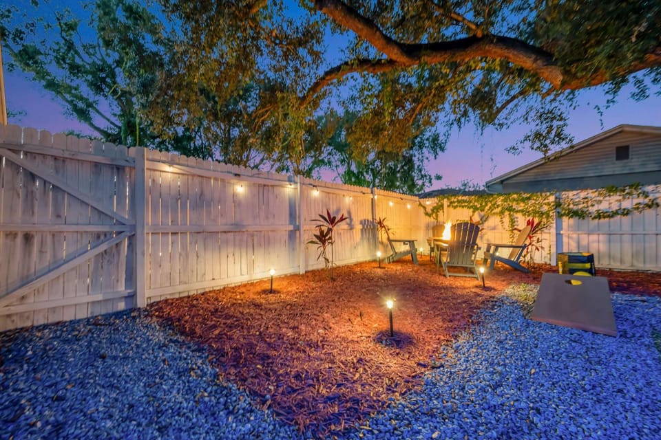 The Backyard Glampground - Camper Fire Pit & Games Campground/ 
RV Resort in Tampa