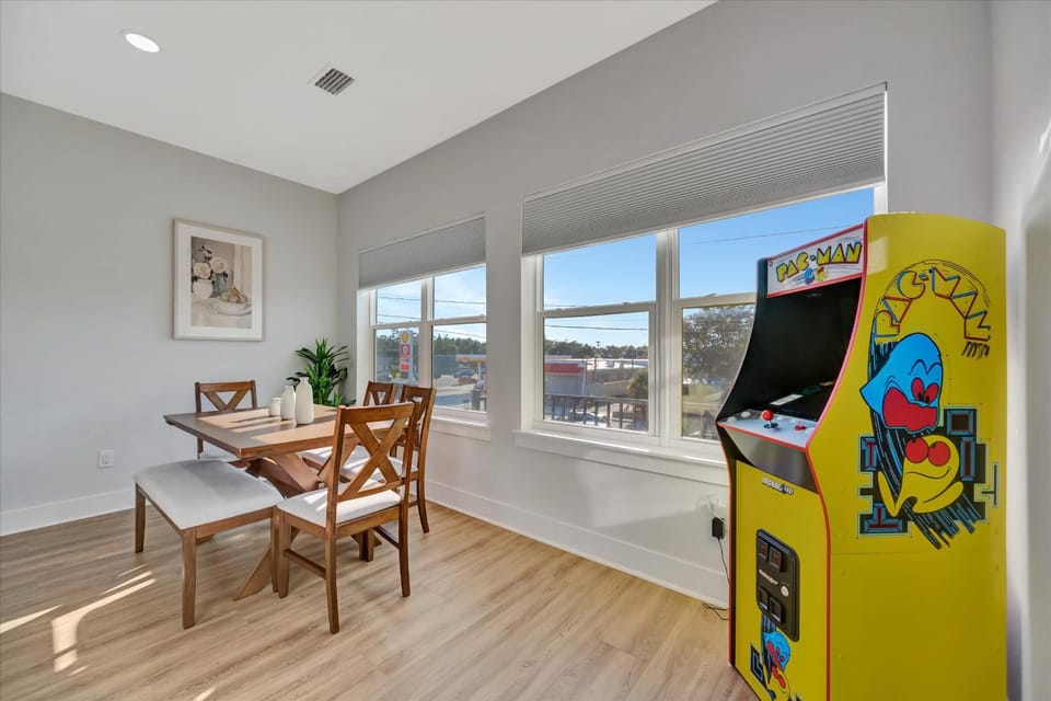 4br3ba Modern Sleeps 10 8 Minutes to Raymond James House in Tampa