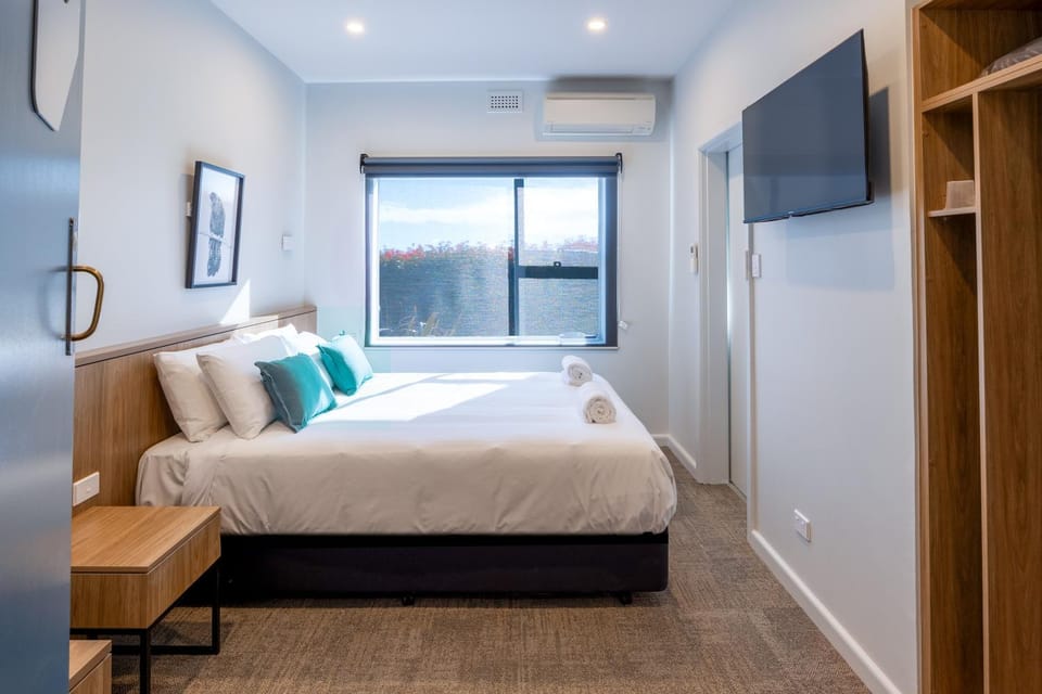 Bed, TV and multimedia