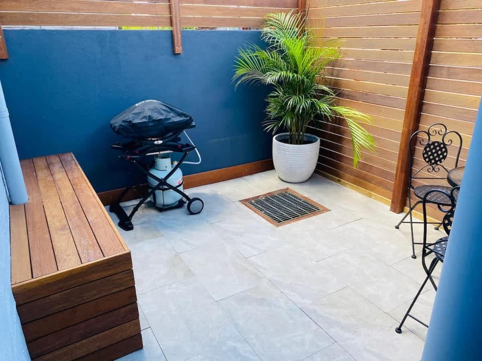 Myola - Modern Studio on Huskisson Main Street By Nautilus Apartments Jervis Bay Apartment in Huskisson
