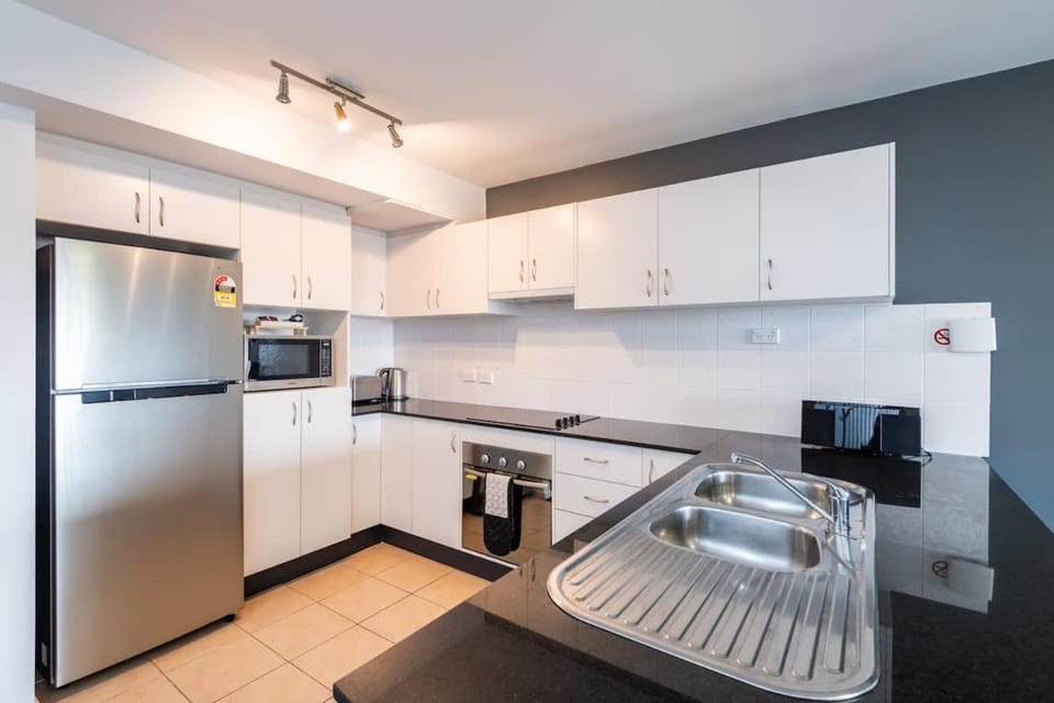 Summercloud - Huge Premium 2BR Apt on Huskisson Main Street By Nautilus Apartments Jervis Bay Apartment in Huskisson