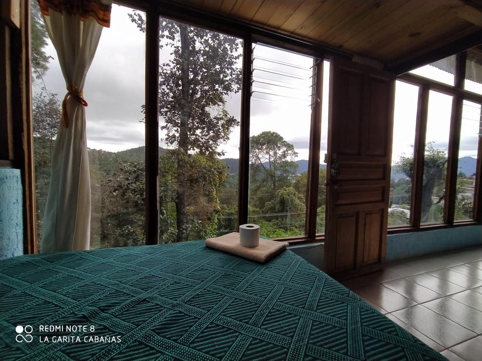 Bed, Photo of the whole room, Mountain view